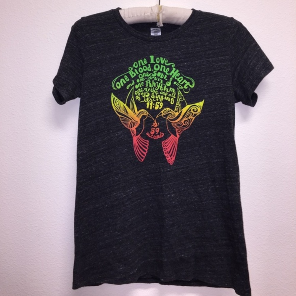 ⭐️🔻One Love Graphic Tee